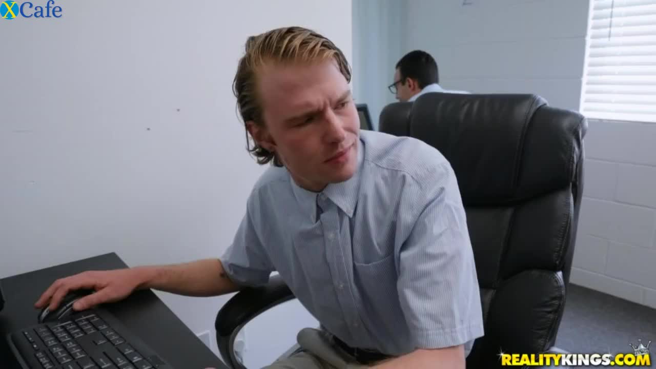 Watch Sexy busty office nympho Desiree Dulce gives such a proper blowjob at work Free Porn Videos | ePornRest.