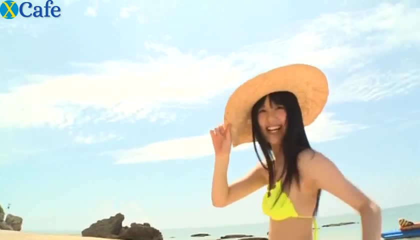 Watch Svelte Japanese cutie runs around the beach in tiny yellow bikini Free Porn Videos | ePornRest.