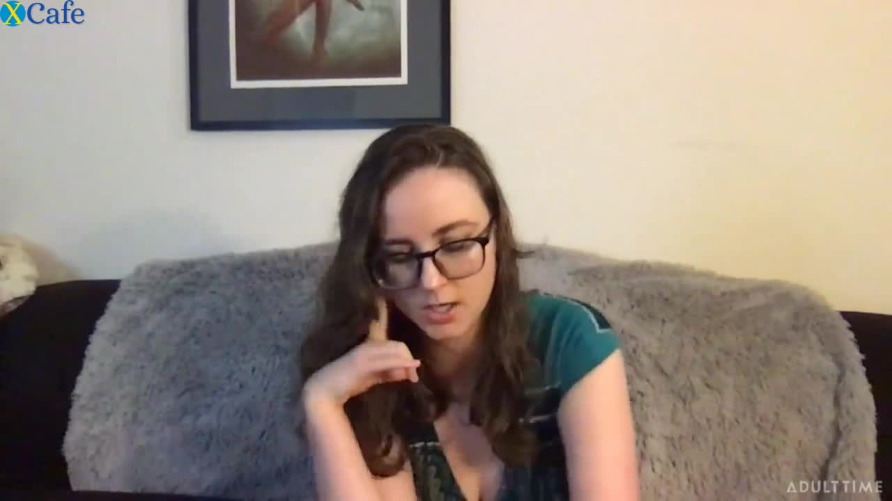 Watch busty alone nympho in glasses Jay Taylor uses vibrator for her pussy Free Porn Videos | ePornRest.