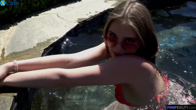 Hot beauty Melody Marks has fun sucking cock right in the pool