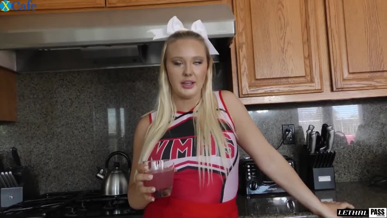 Watch Svelte cheerleader Paisley Porter gives rimjob and fucks missionary Free Porn Videos | ePornRest.