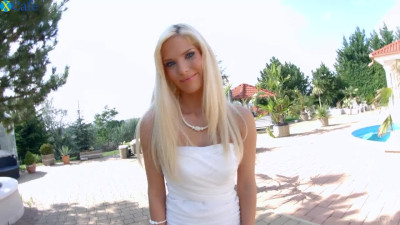 Watch alluring blonde beauty Candee Licious who loves teasing her twat