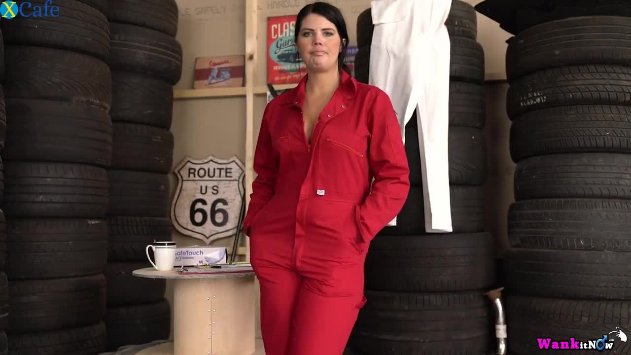 Watch Incredibly hot busty mechanic girl Kylie K plays with her bald pussy Free Porn Videos | ePornRest.