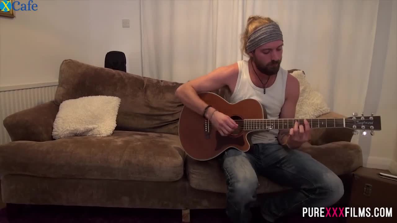 Watch Lewd guitarist Jonny Cooper lures lusty bitch and treats her with nice fuck Free Porn Videos | ePornRest.