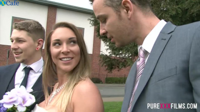 Groom's friend gets awesome blowjob for a perverted bride Victoria Summers