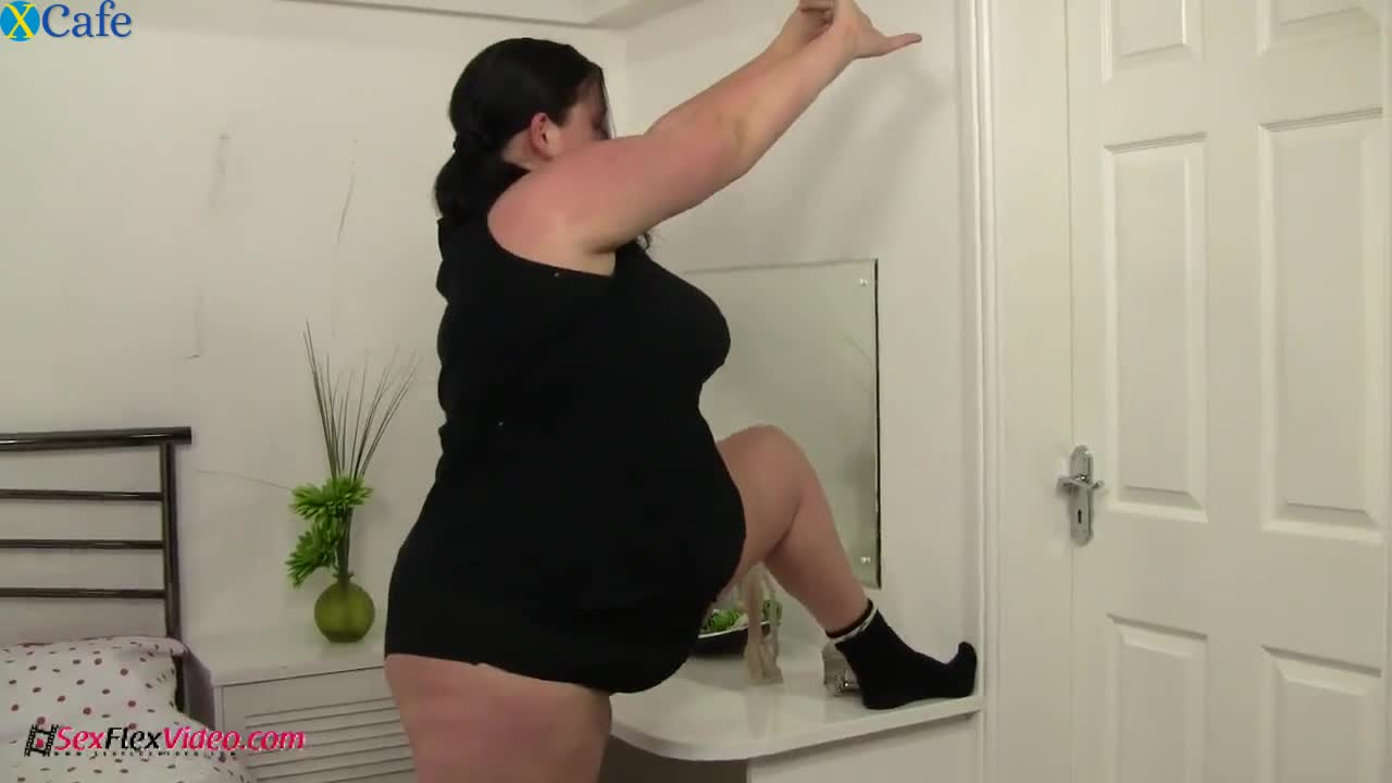 Watch Flexible BBW Rebecca does the splits and gives the best ever blowjob Free Porn Videos | ePornRest.