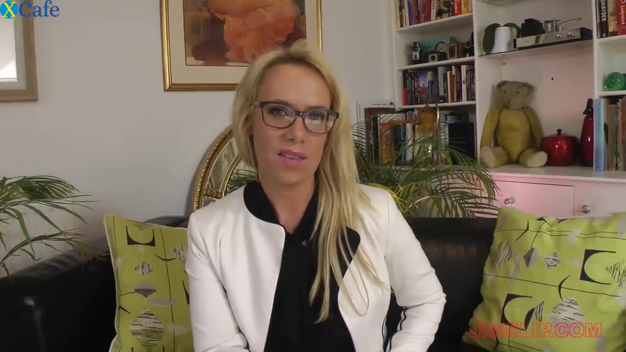 Watch Serious looking blonde business lady Sasha Steele actually loves to fuck Free Porn Videos | ePornRest.