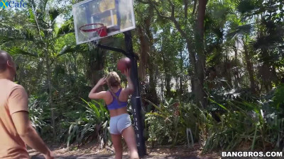 Basketball player with natural tits Carter Cruise gonna be fucked doggy