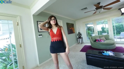 Wonderful big breasted nerdy brunette is made to ride a fat big cock