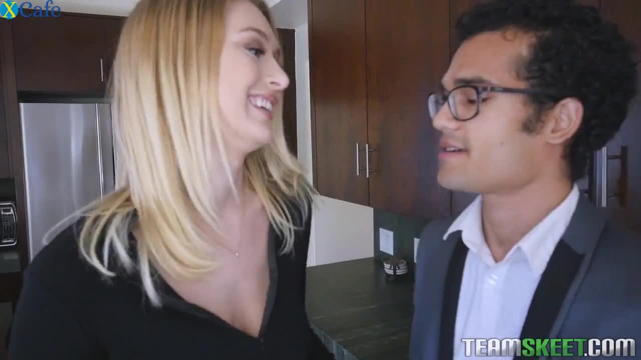 Watch Sex crazed babe Natalia Starr knows how to make her man want to come home Free Porn Videos | ePornRest.