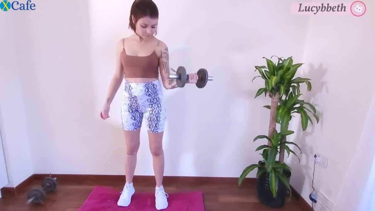 Watch Nice Argentinian girl Lucy hot workout with personal trainer Free Porn Videos | ePornRest.