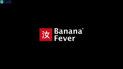 Elegant Anna Claire Clouds fucks Asian guy in a porn casting - Banana Fever